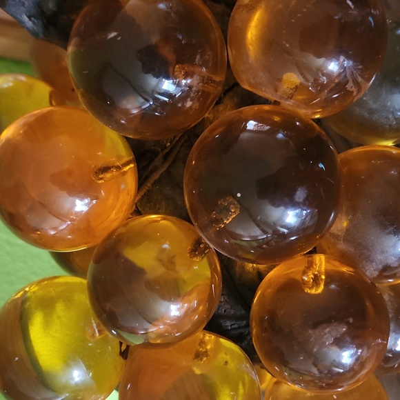 Vintage acrylic grape large - Picture 4 of 4